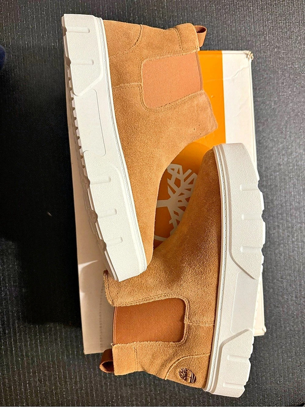 Timberland Laurel Mid Court pull on sneaker in rust suede US 8 Like New with Bo